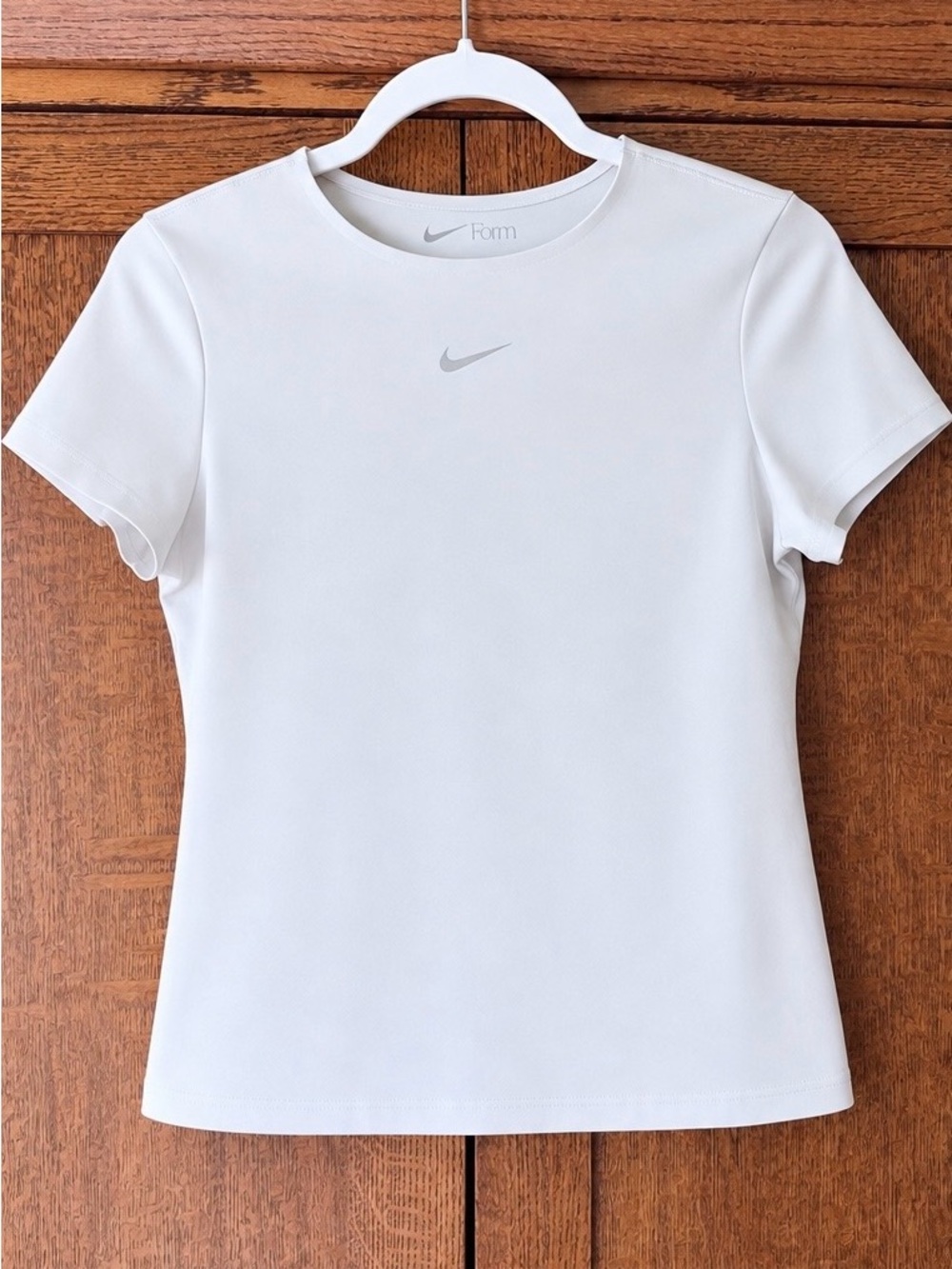 Like New Nike Women’s Bone Beige Fitted Short-Sleeve Performance Top